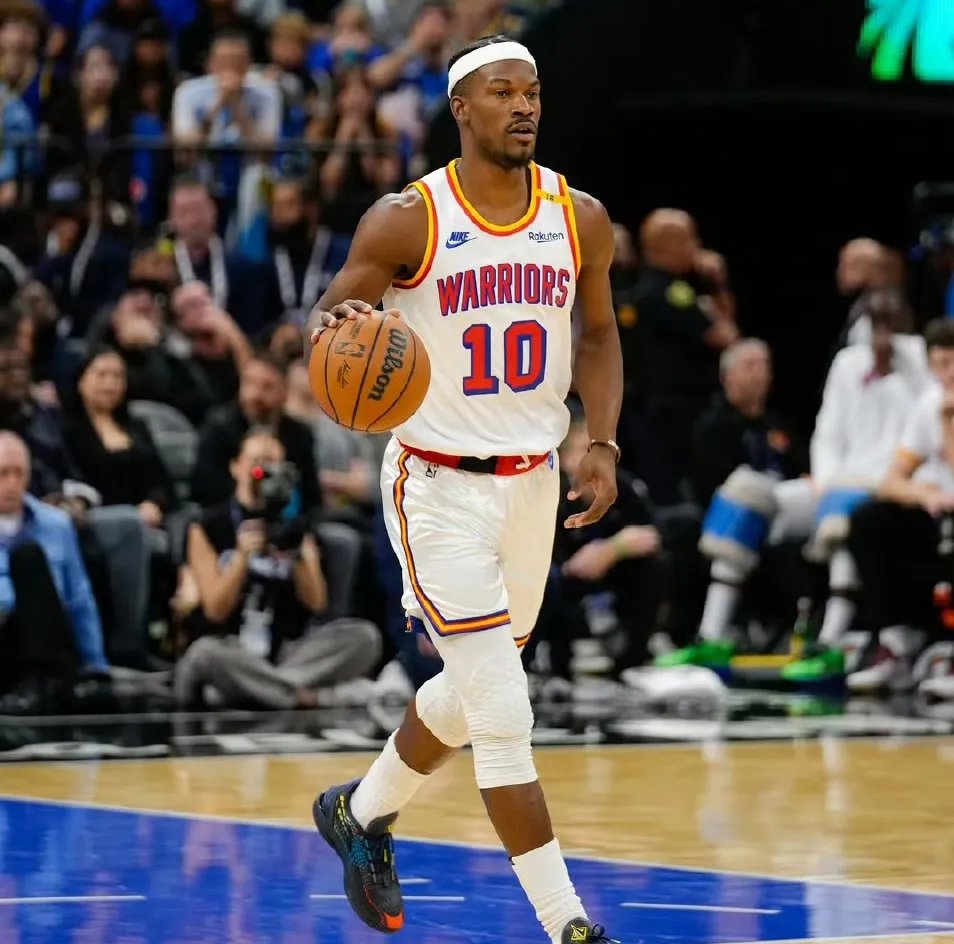 九游体育-巴特勒迎来二十赛季出色发挥,篮网观众热烈欢呼!观众掌声雷动的简单介绍-九游体育