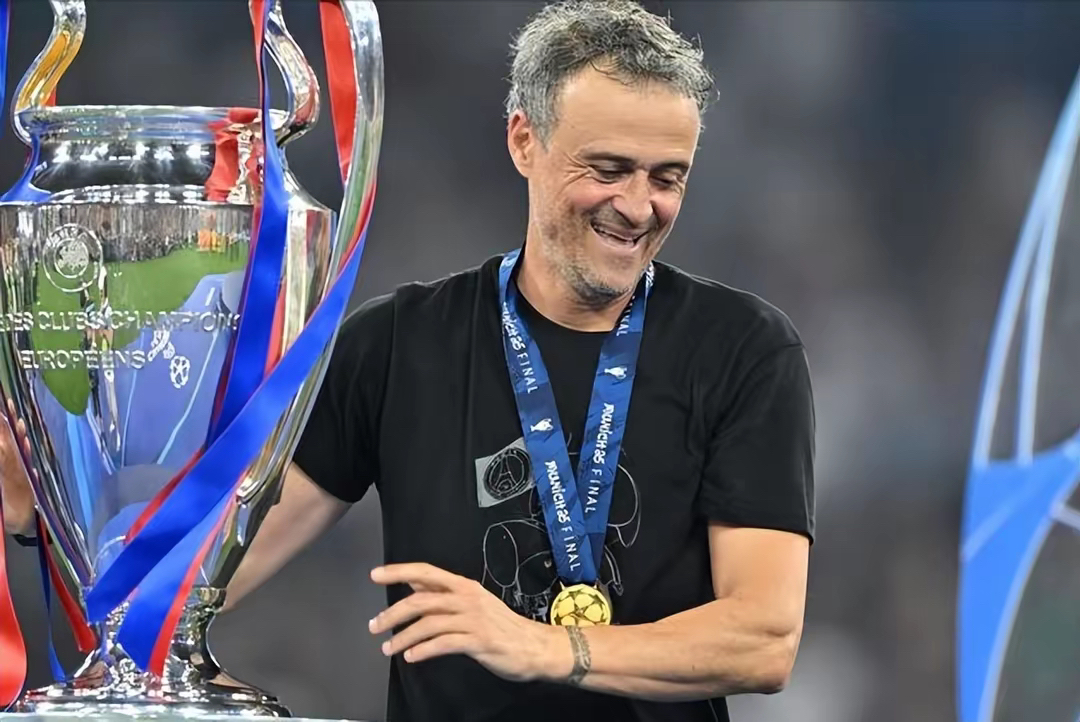 九游电脑版辅助-葡超赛程吃紧，巴黎圣日耳曼今晚伤情更新，震撼外界，训练强度明显提升的简单介绍-九游电脑版辅助