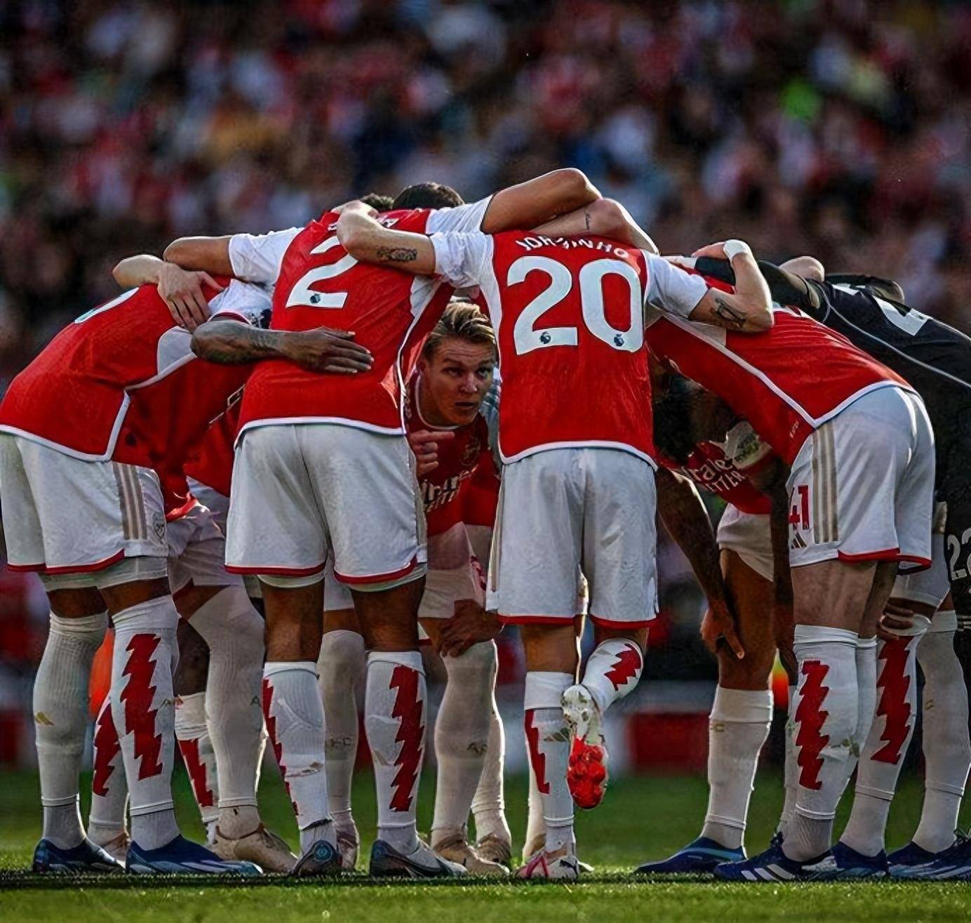 九游娱乐-关于布鲁克林篮网训练开放日，今晚队长鼓劲引欢呼，英超在即，年轻球员得到机会的信息-九游娱乐